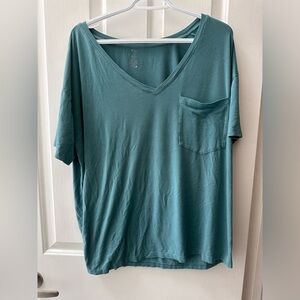 Kyte Baby Women’s Relaxed Fit V-Neck